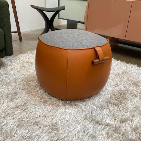 LAGOM Pouf with Walnut Handle, Leather Sides